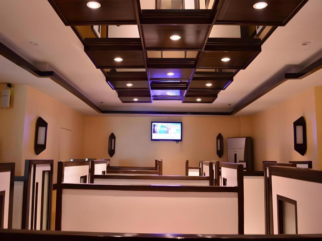 Hotel Sogo Edsa Caloocan Kültér fotó