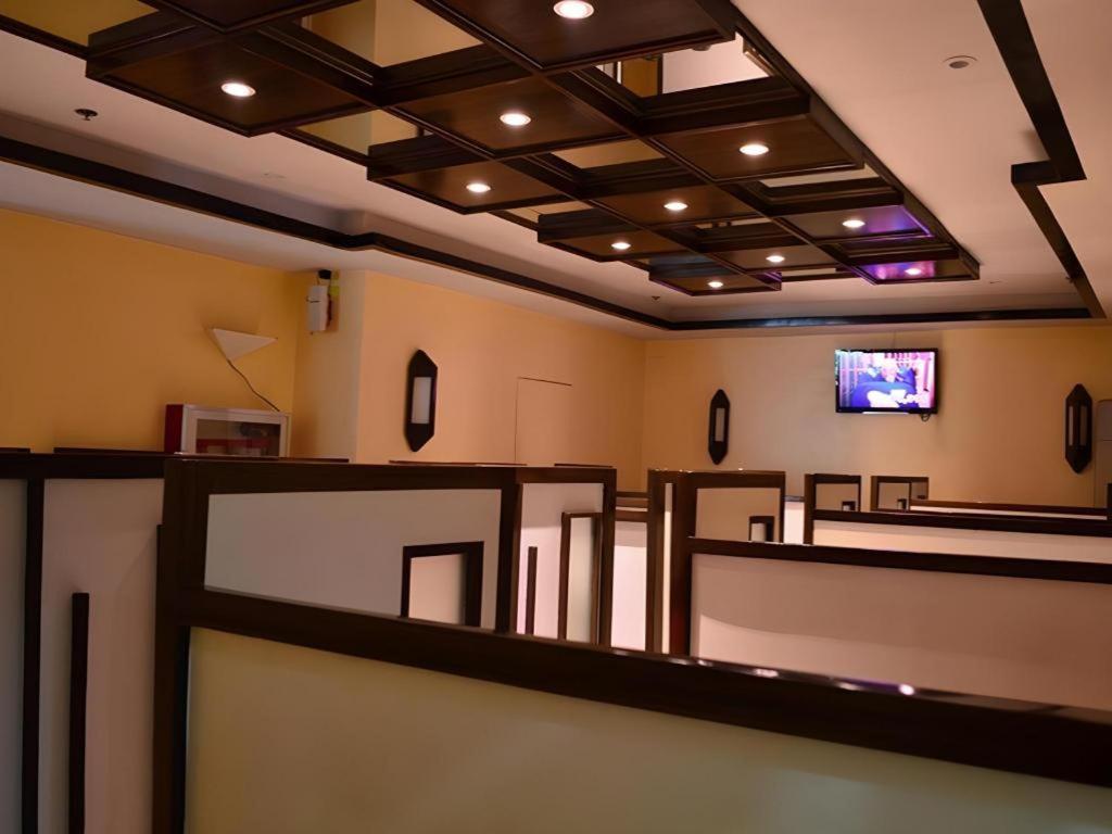 Hotel Sogo Edsa Caloocan Kültér fotó