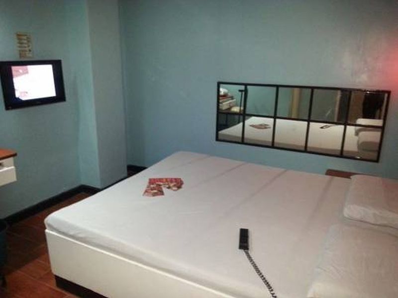 Hotel Sogo Edsa Caloocan Kültér fotó
